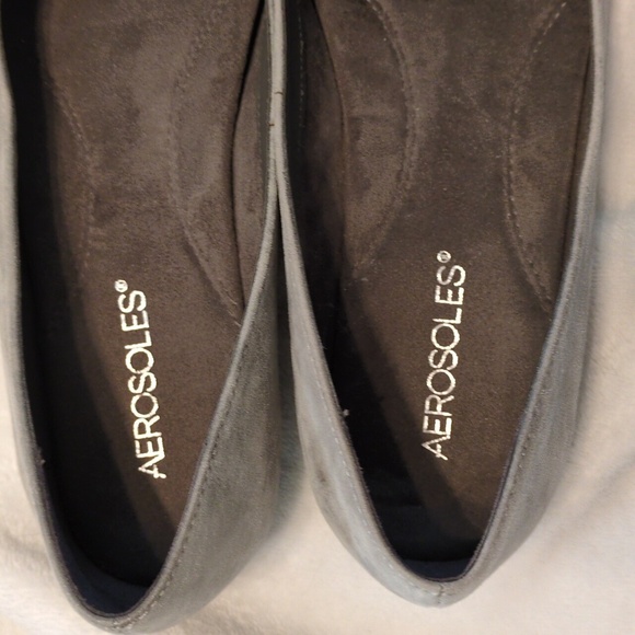 Aerosoles Silver Gray Leather Flats - Picture 9 of 10